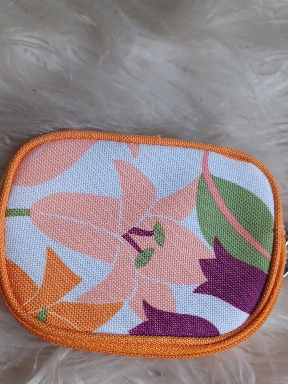 Clinique Pouch